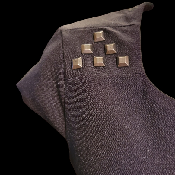 NWOT Suzy Shier S Dress Mini Black with Diagonal Zipper and Studs on Shoulders - Picture 8 of 14